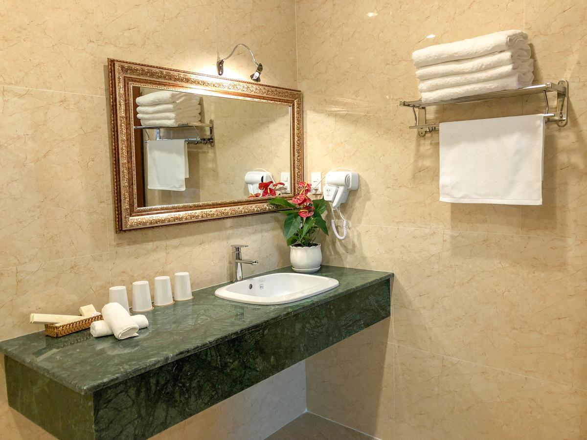 Hana Dalat Hotel Екстер'єр фото
